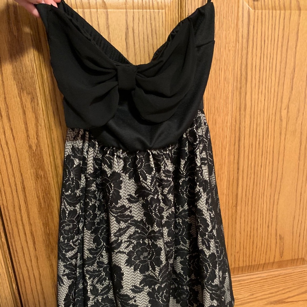 Strapless Formal Dress